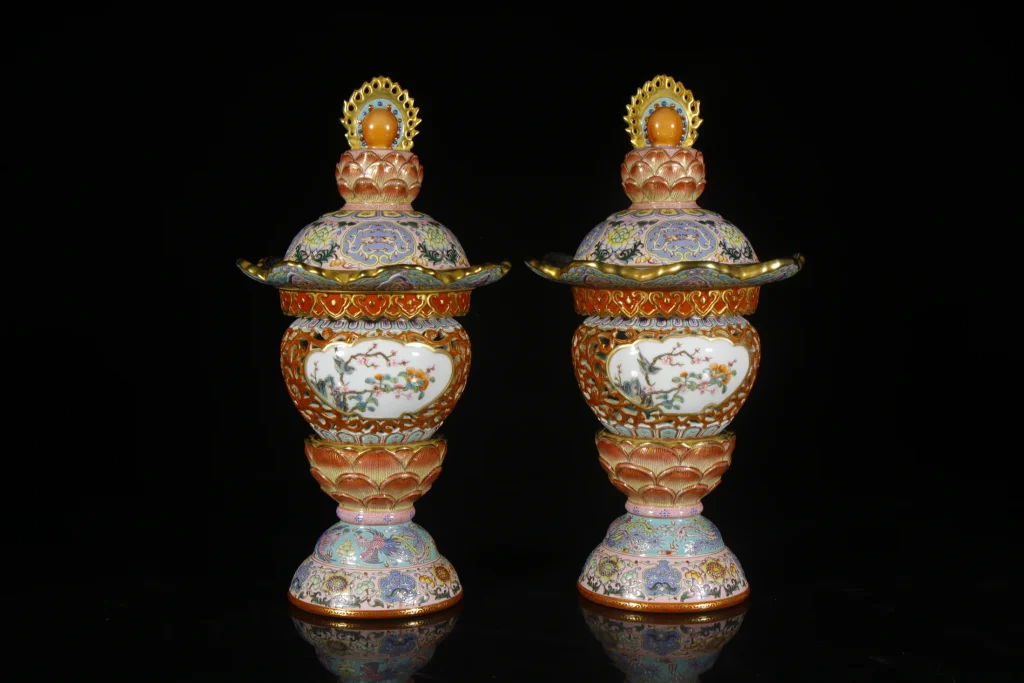 Qianlong-Style Famille Rose Reticulated Floral Bird Porcelain Incense Burners (Pair)