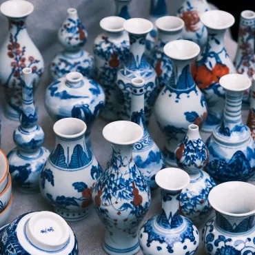 Blue-and-white porcelain displayed in Jingdezhen