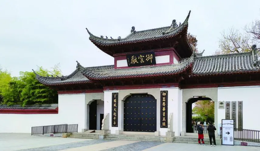 Why Jingdezhen Became China’s Porcelain Capital: The UNESCO World Heritage Story